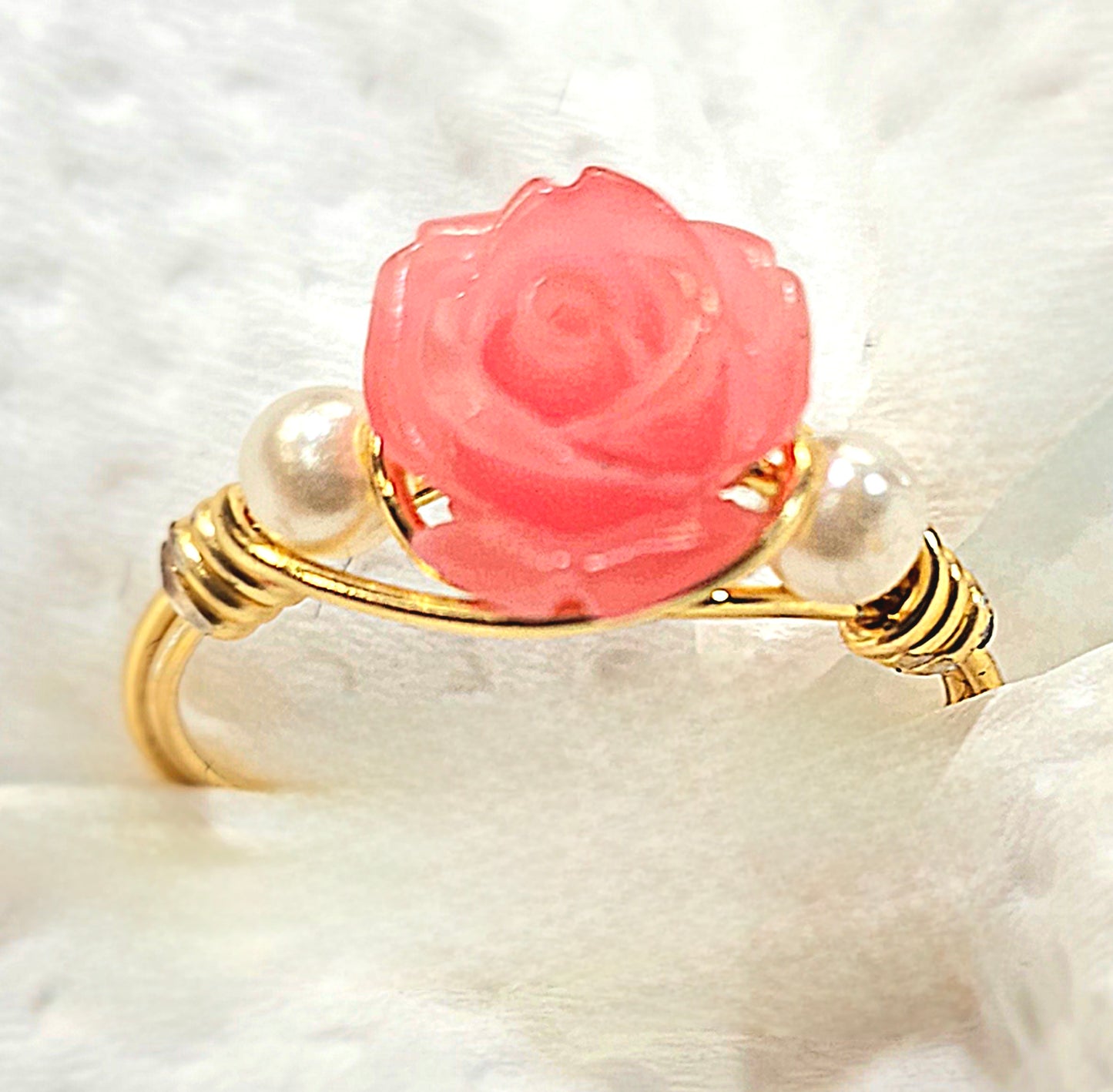 Carved Shell Rose Golden Wired Ring