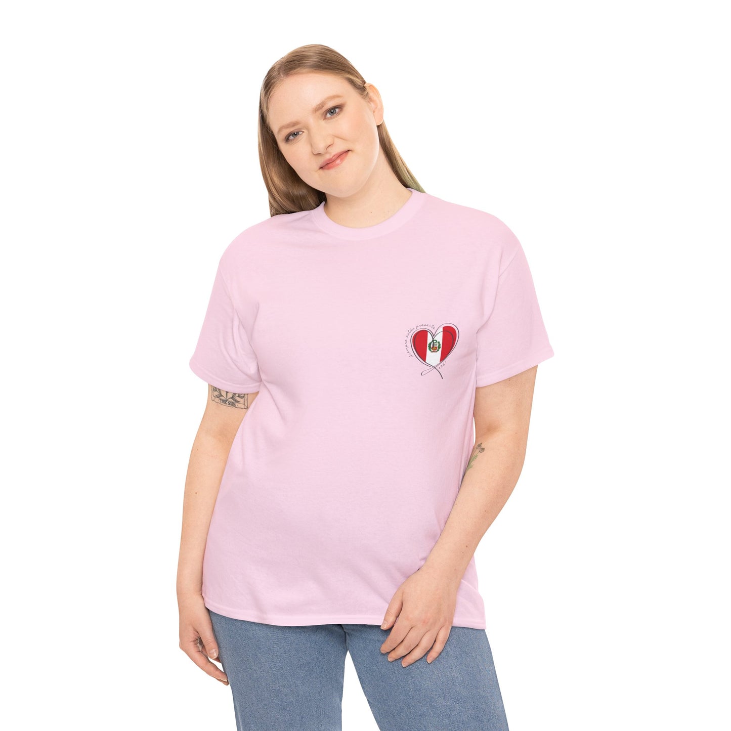 Siempre estas presente (heart shape) Peru Unisex Heavy Cotton Tee