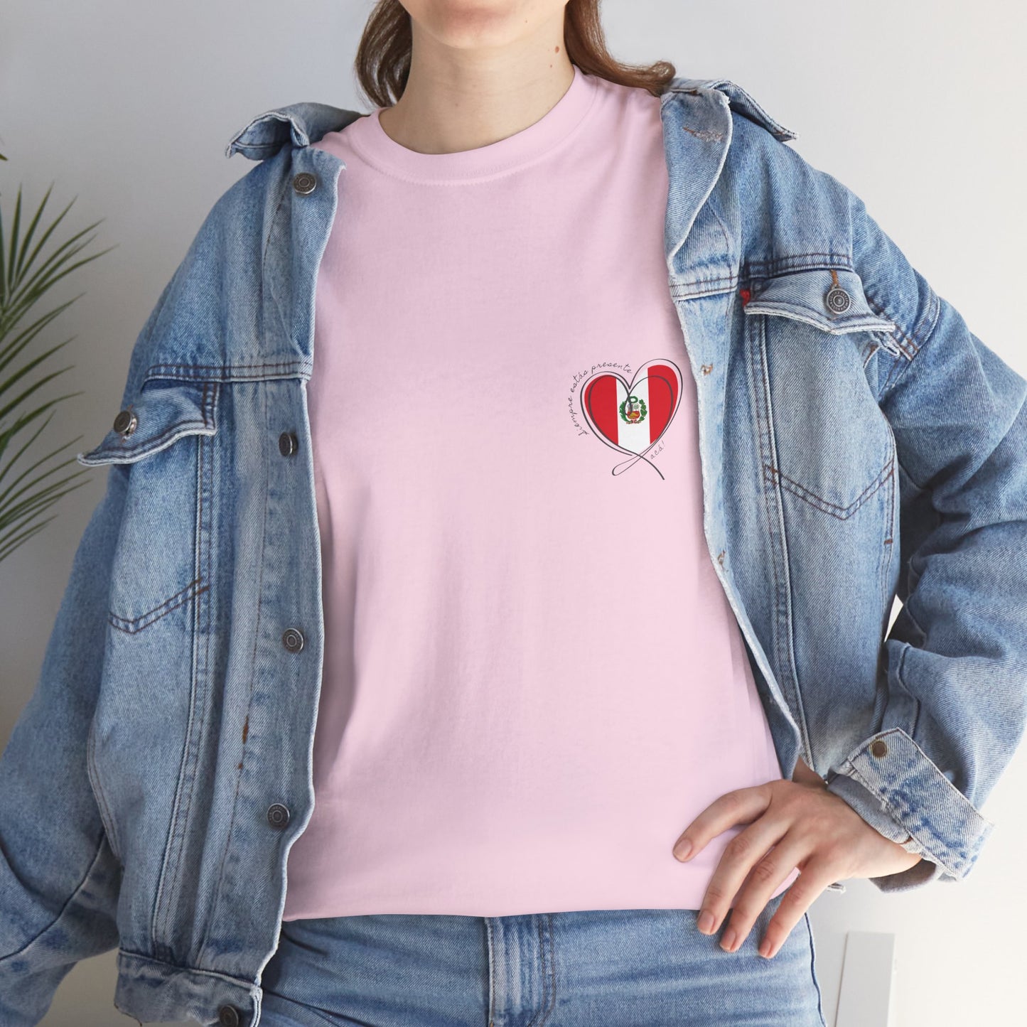 Siempre estas presente (heart shape) Peru Unisex Heavy Cotton Tee