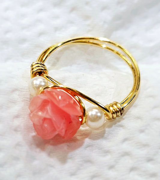 Carved Shell Rose Golden Wired Ring
